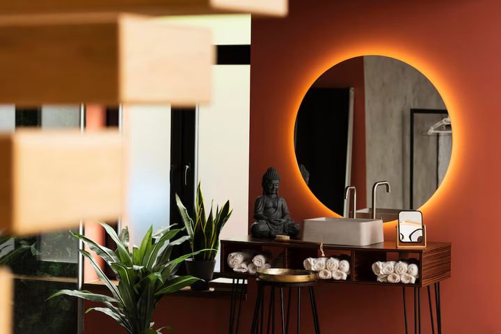 Discover the Best Backlit Mirrors for Every Space: Facts, Styles, and Recommendations