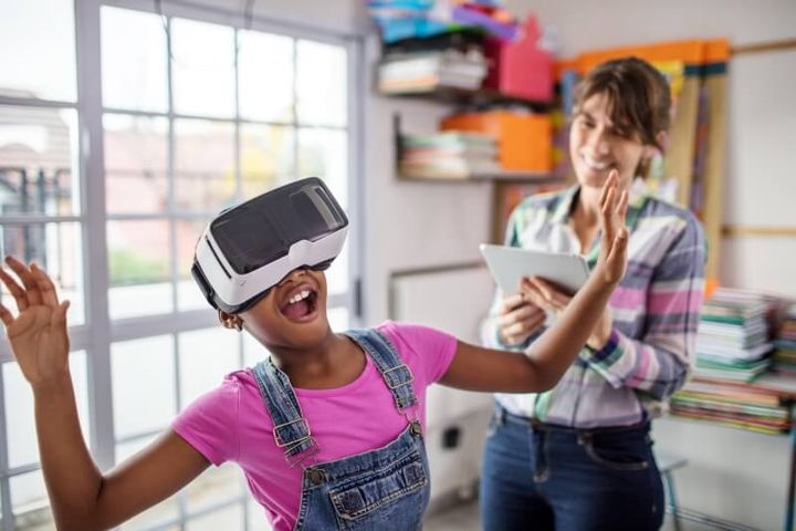 A Beginner’s Guide to Implementing VR Training in Your Business