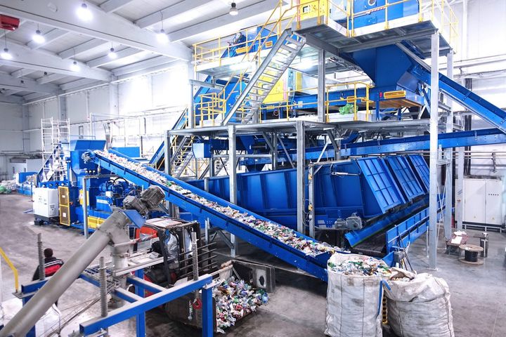 Guide to Recycling Machines: Industrial, Commercial & Automated Waste Solutions